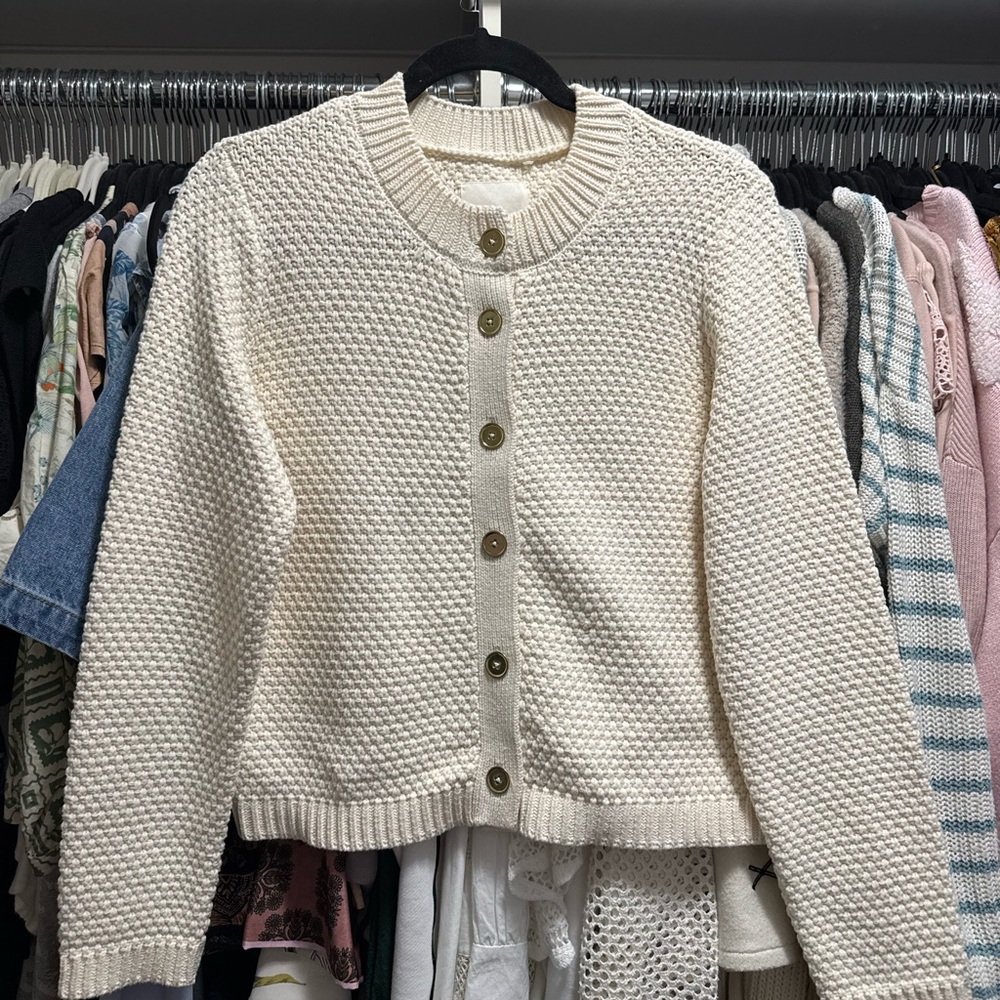 Chic Cream Button-Up Cardigan